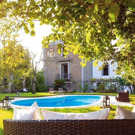Hébergement de vacances La Dimora 3: Comfort, Garden And Pool