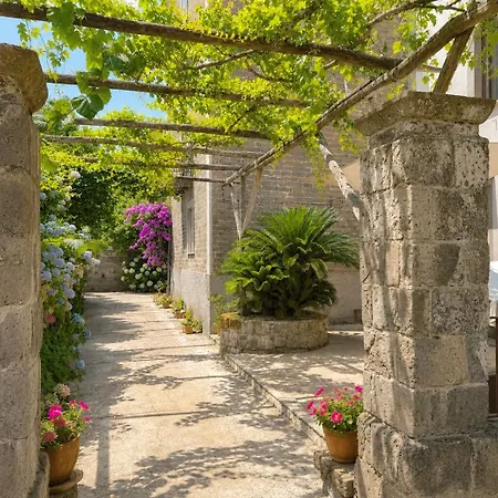 La Dimora 3: Comfort, Garden And Pool *